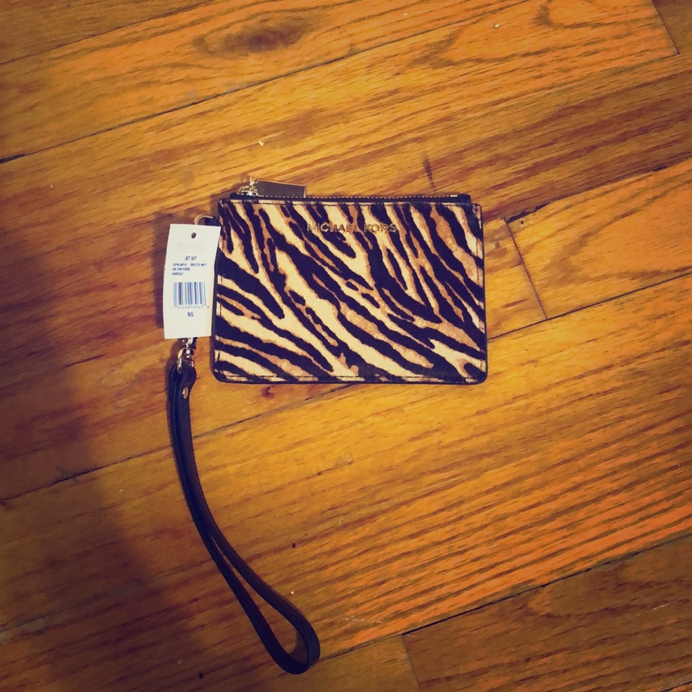 Micheal Kors Jet set small coin purse!